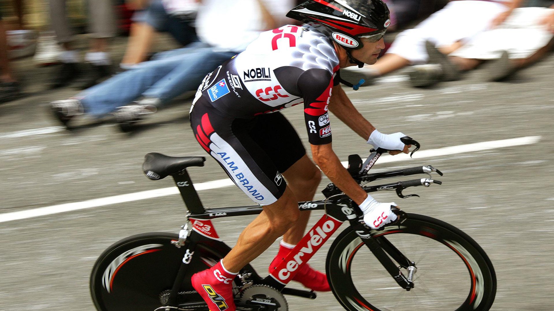 开云体育登陆入口-西甲攻防激烈：精彩瞬间不断升级！，西甲身体对抗